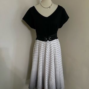 🌷Masseys- Polka Dot Dress